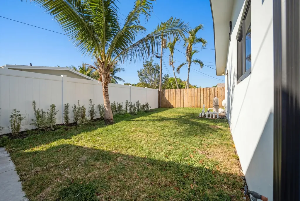 5121 NE 17th Terrace Fort Lauderdale FL 33334