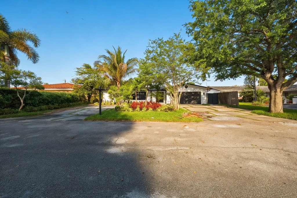 5121 NE 17th Terrace Fort Lauderdale FL 33334