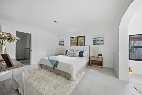 5121 NE 17th Terrace Fort Lauderdale FL 33334