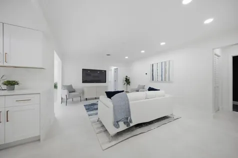 5121 NE 17th Terrace Fort Lauderdale FL 33334
