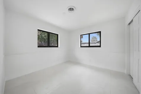 5121 NE 17th Terrace Fort Lauderdale FL 33334