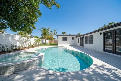 5121 NE 17th Terrace Fort Lauderdale FL 33334