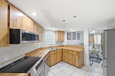 105 Weybridge Circle Royal Palm Beach FL 33411