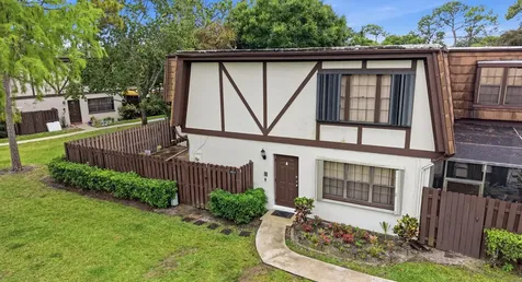 105 Weybridge Circle Royal Palm Beach FL 33411