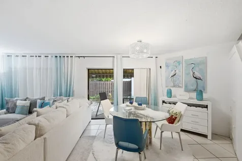 105 Weybridge Circle Royal Palm Beach FL 33411