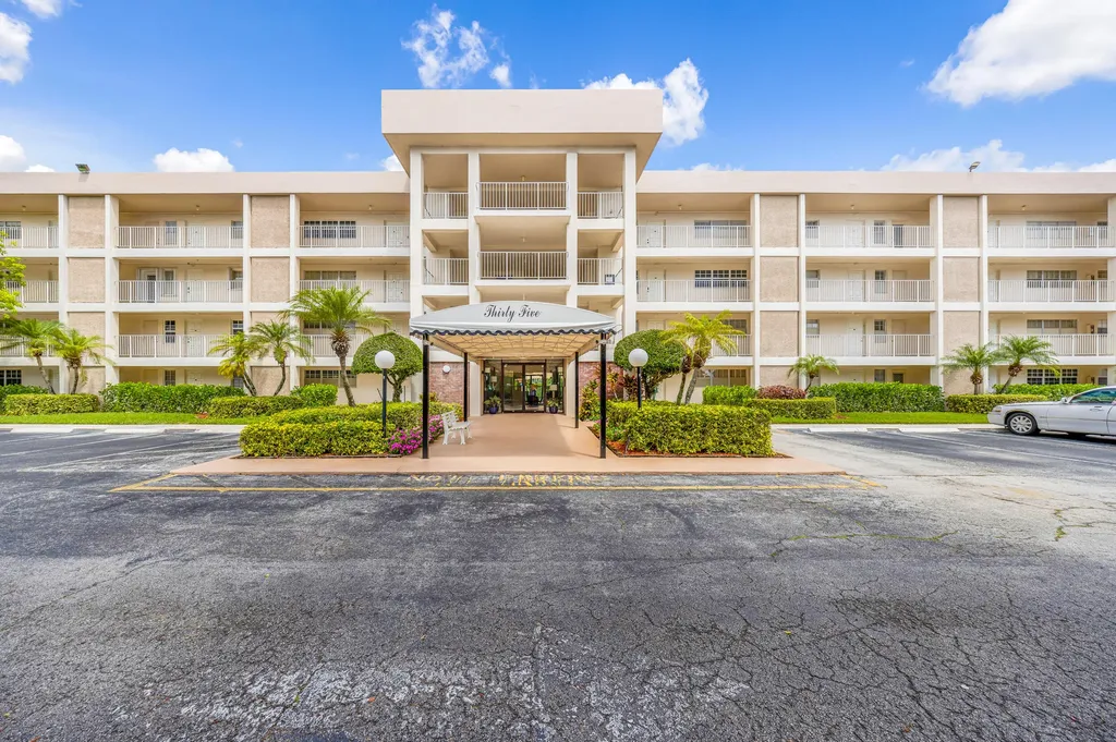 3151 S Palm Aire Drive Pompano Beach FL 33069