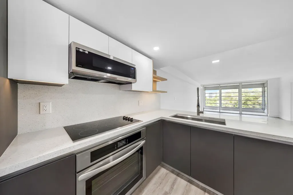 3151 S Palm Aire Drive Pompano Beach FL 33069