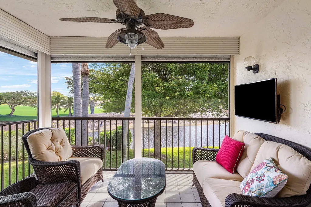 29 Stratford Lane West Boynton Beach FL 33436