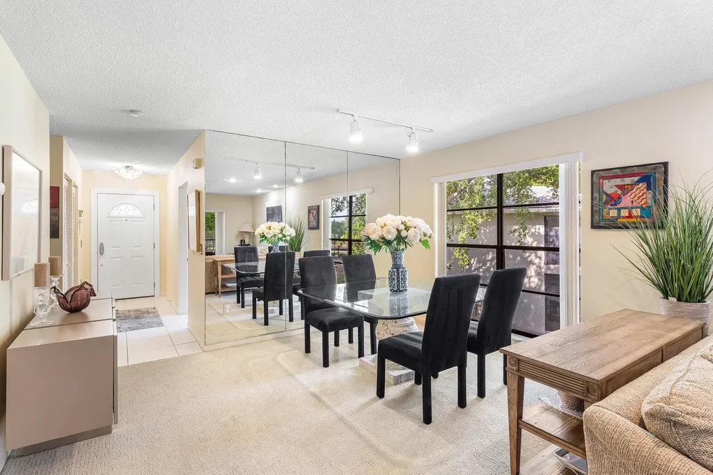 29 Stratford Lane West Boynton Beach FL 33436