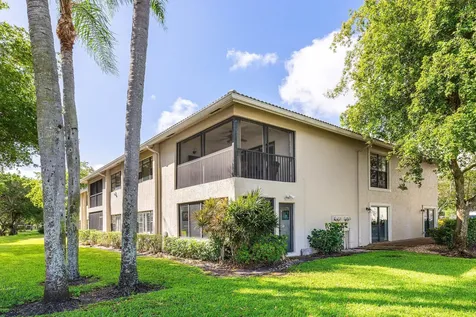 29 Stratford Lane West Boynton Beach FL 33436
