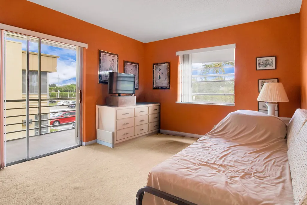 525 Capri K Delray Beach FL 33484