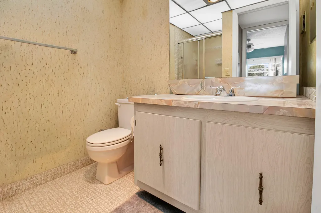 525 Capri K Delray Beach FL 33484