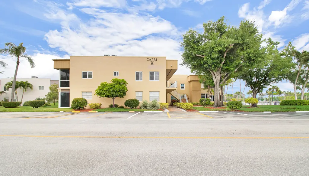 525 Capri K Delray Beach FL 33484