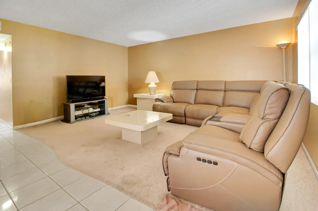 525 Capri K Delray Beach FL 33484