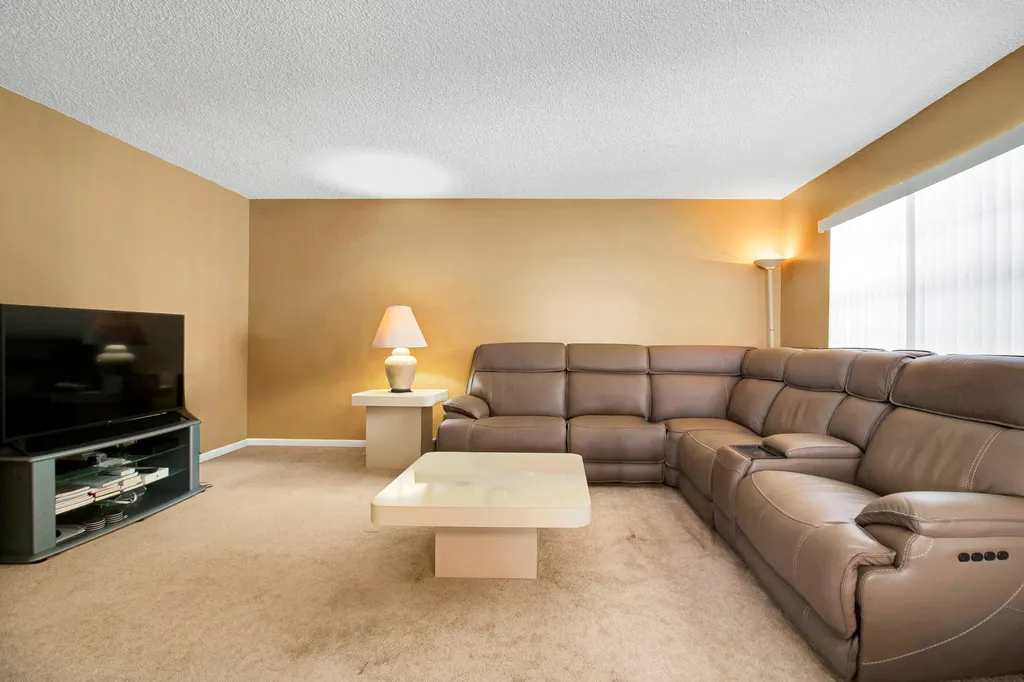 525 Capri K Delray Beach FL 33484