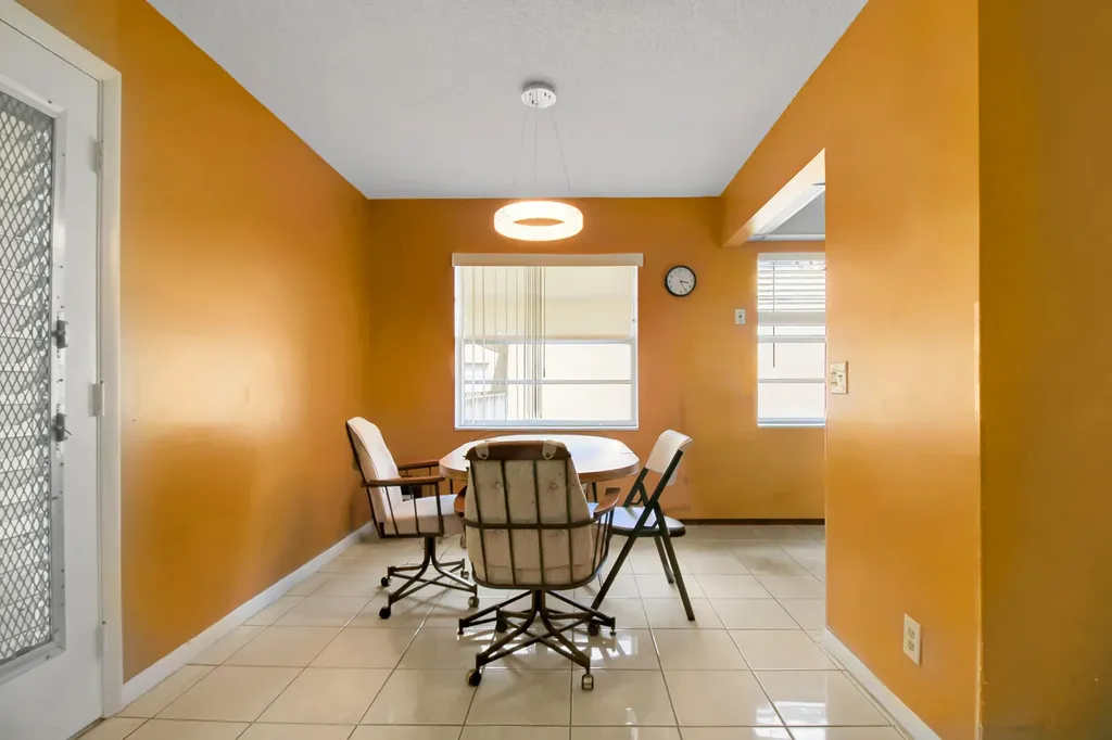 525 Capri K Delray Beach FL 33484