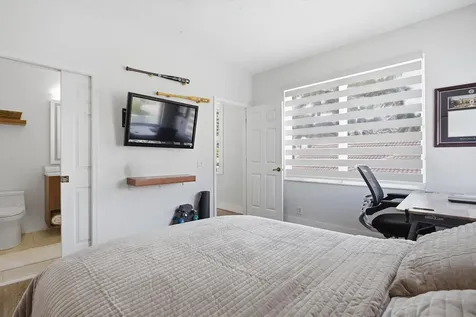 1830 Harbor View Circle Weston FL 33327