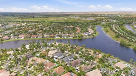 1830 Harbor View Circle Weston FL 33327