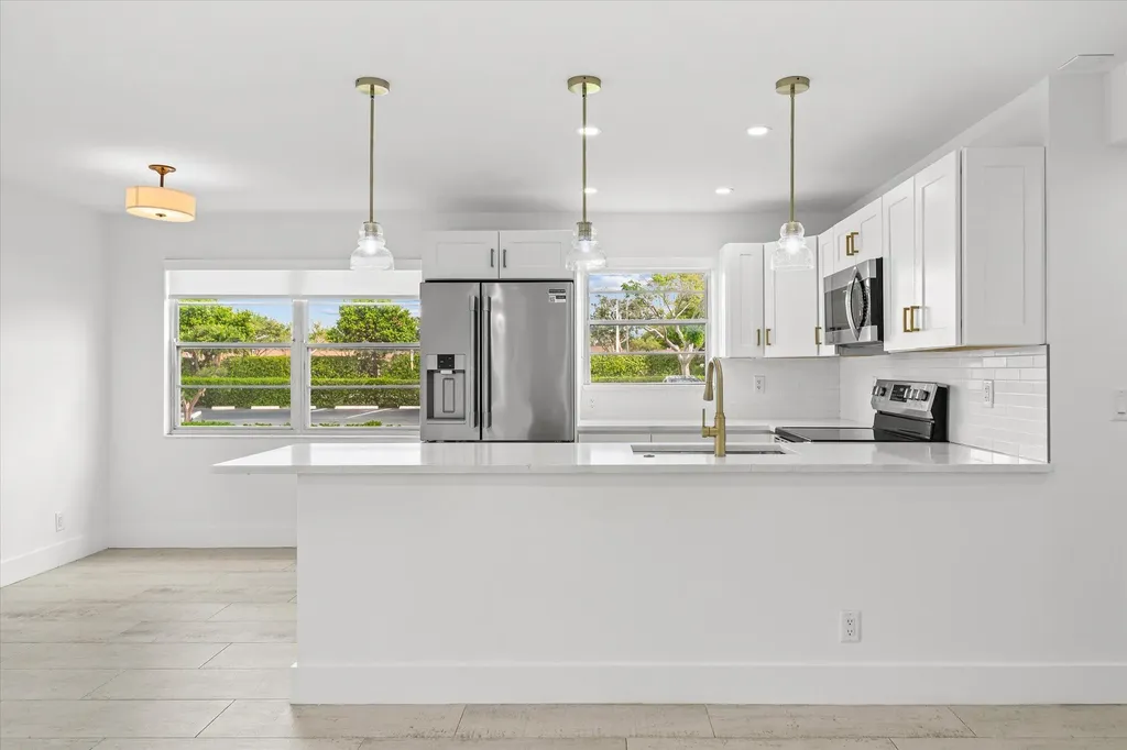 308 Preston H Boca Raton FL 33434
