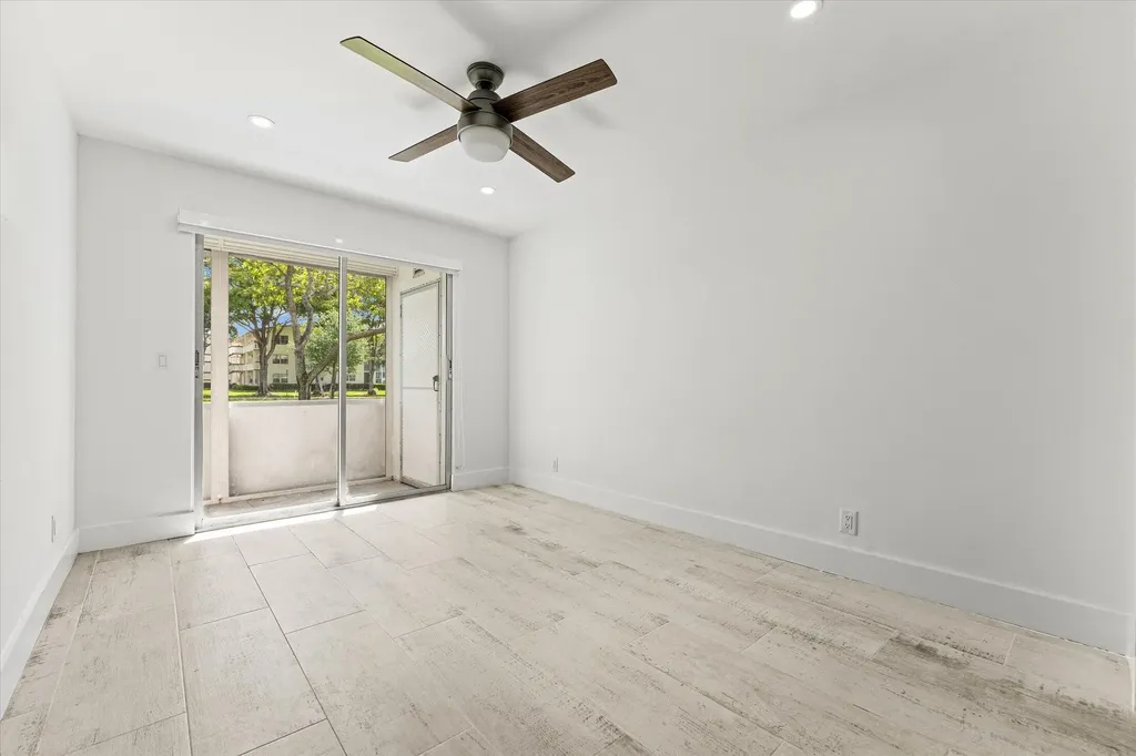 308 Preston H Boca Raton FL 33434