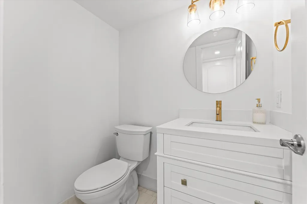308 Preston H Boca Raton FL 33434