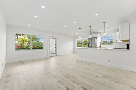 308 Preston H Boca Raton FL 33434