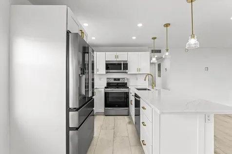 308 Preston H Boca Raton FL 33434