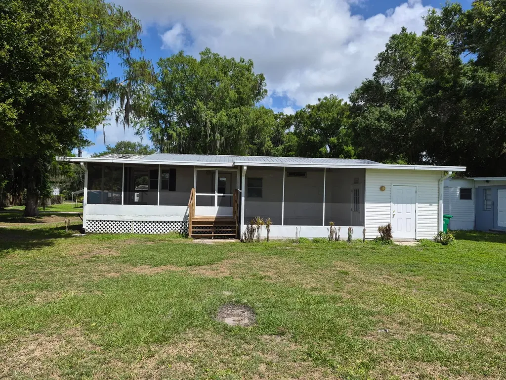 301 SE 5th Avenue Okeechobee FL 34974