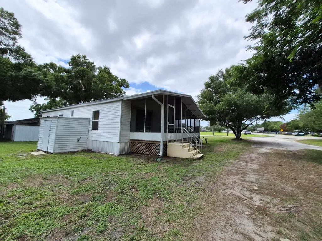301 SE 5th Avenue Okeechobee FL 34974