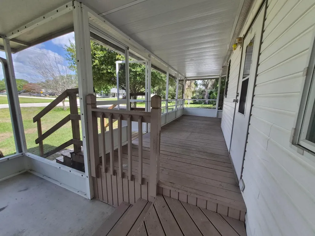301 SE 5th Avenue Okeechobee FL 34974