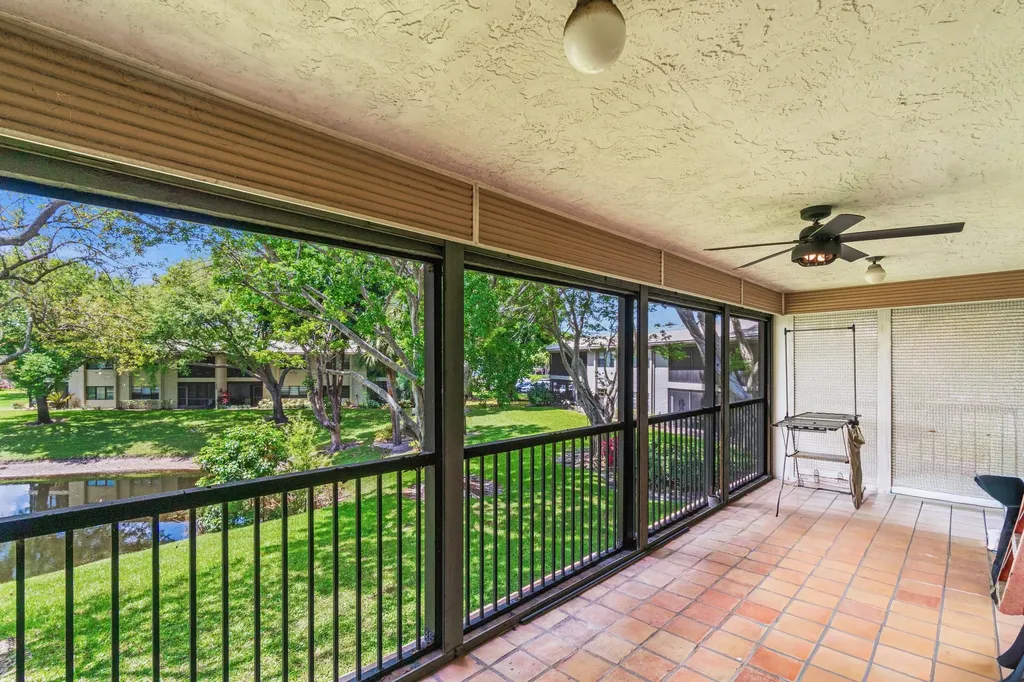 46 Stratford Lane W Boynton Beach FL 33436