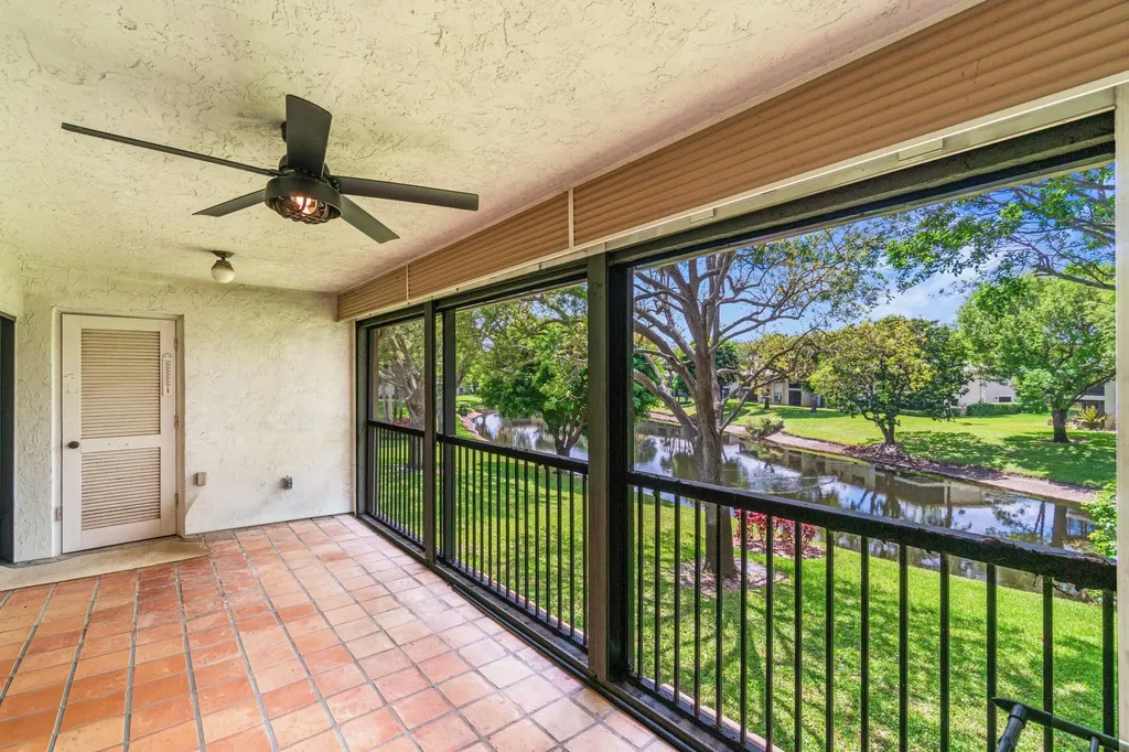 46 Stratford Lane W Boynton Beach FL 33436