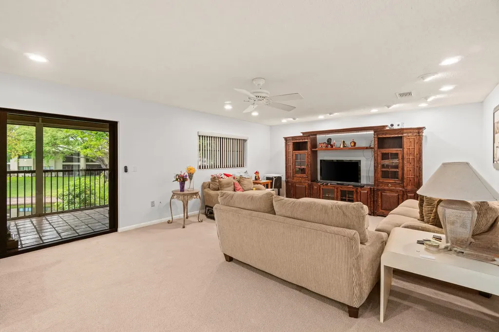 46 Stratford Lane W Boynton Beach FL 33436