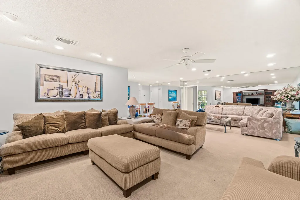 46 Stratford Lane W Boynton Beach FL 33436