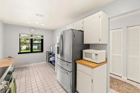 46 Stratford Lane W Boynton Beach FL 33436