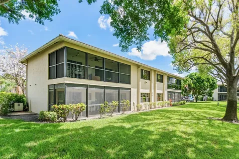46 Stratford Lane W Boynton Beach FL 33436