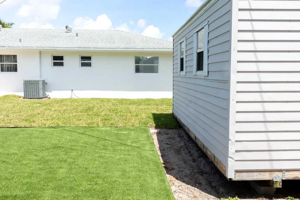 3360 Sapphire Road Lake Worth FL 33462