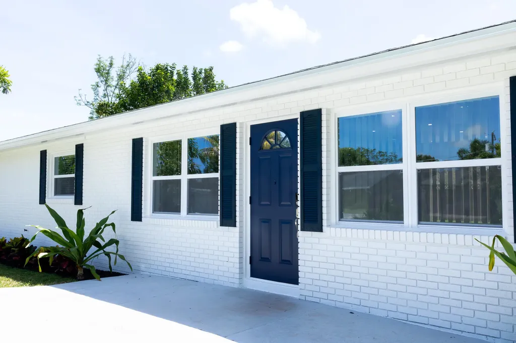 3360 Sapphire Road Lake Worth FL 33462