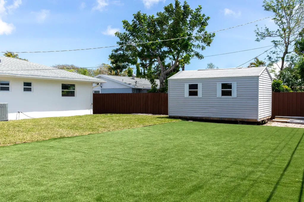 3360 Sapphire Road Lake Worth FL 33462