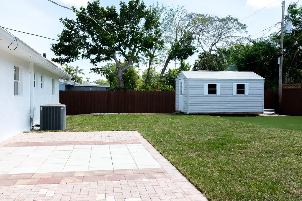 3360 Sapphire Road Lake Worth FL 33462