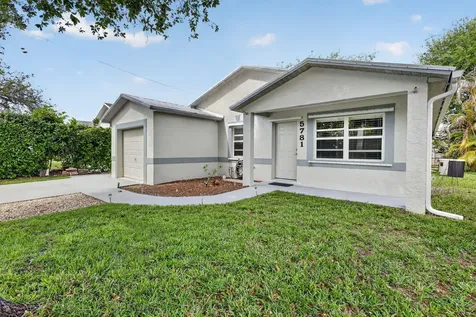 5781 SE Pine Drive Stuart FL 34997