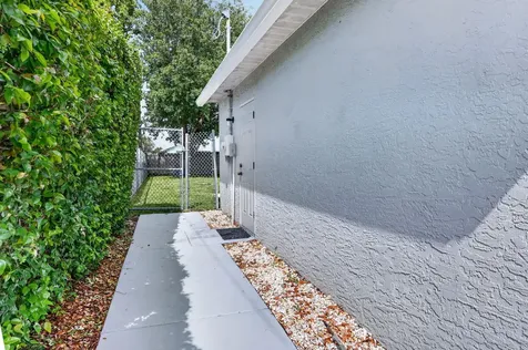 5781 SE Pine Drive Stuart FL 34997