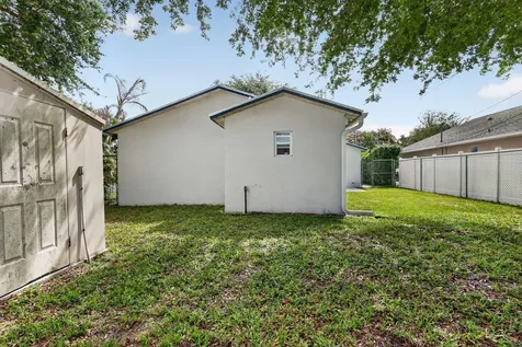 5781 SE Pine Drive Stuart FL 34997