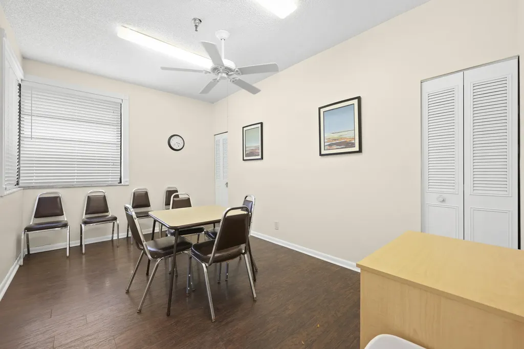 3154 Via Poinciana Greenacres FL 33467