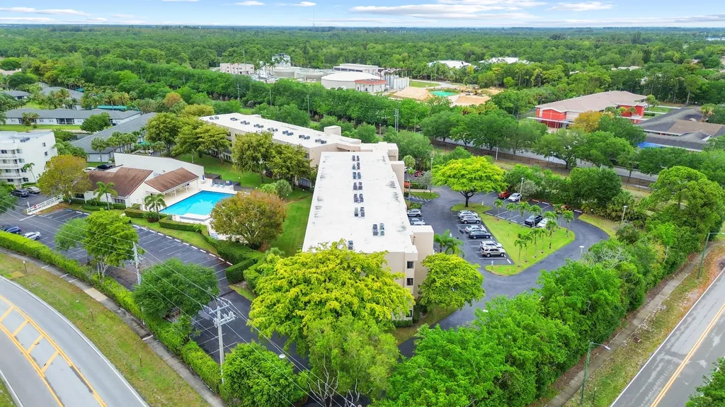 3154 Via Poinciana Greenacres FL 33467