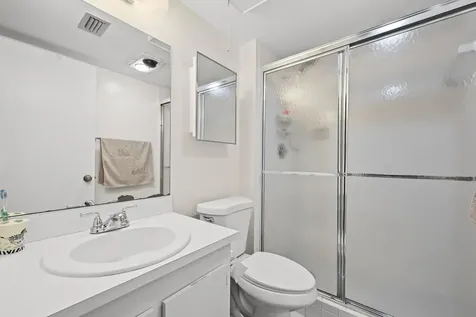 3154 Via Poinciana Greenacres FL 33467
