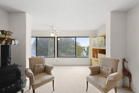 3154 Via Poinciana Greenacres FL 33467