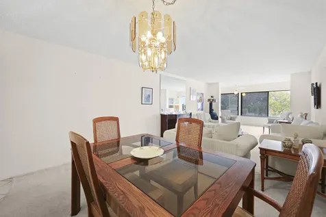3154 Via Poinciana Greenacres FL 33467