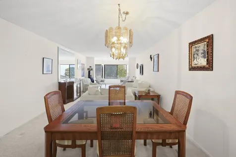 3154 Via Poinciana Greenacres FL 33467