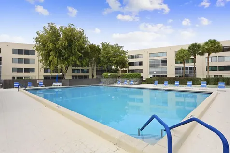 3154 Via Poinciana Greenacres FL 33467